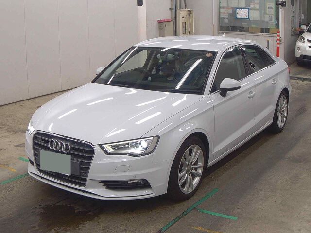 2014 Audi A3 Sedan 1.8TFSIクワトロ 4WD auction photo 4
