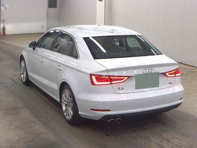 2014 Audi A3 Sedan 1.8TFSIクワトロ 4WD auction photo 2