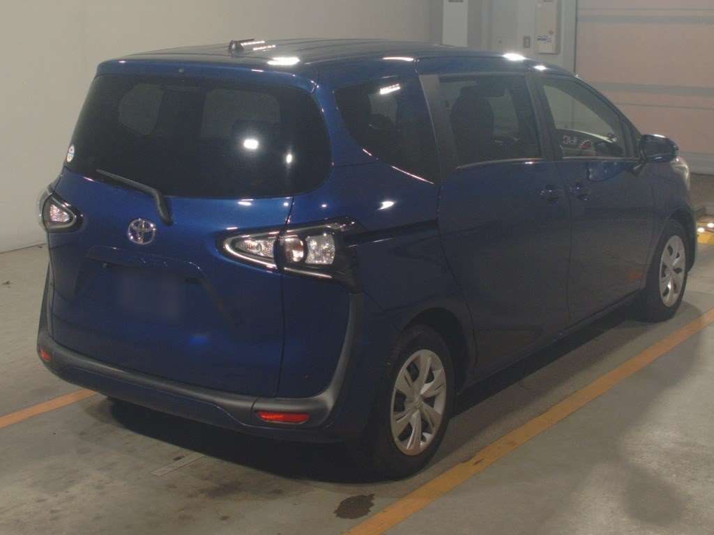 2022 Toyota Sienta X auction photo 2