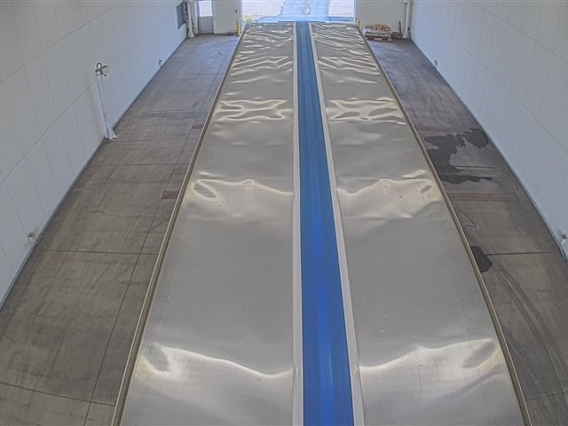 2022 Nissan Diesel UD Aluminum Wing PG auction photo 3