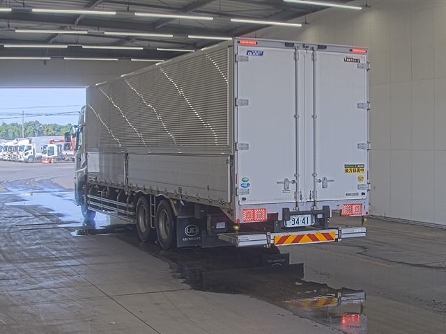 2022 Nissan Diesel UD Aluminum Wing PG auction photo 2