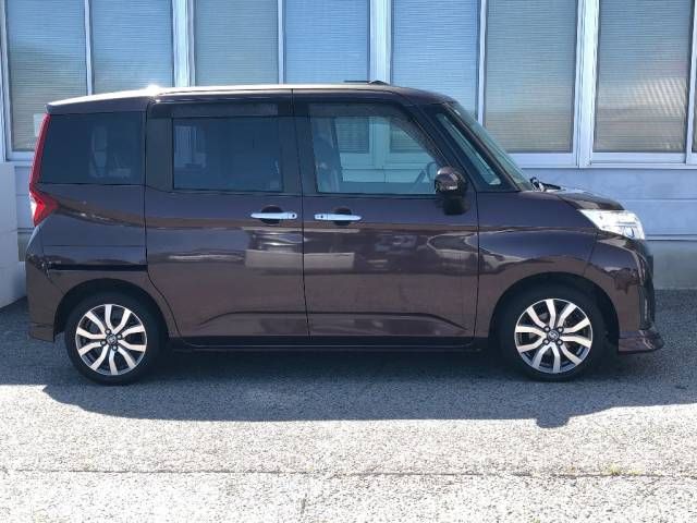 2017 Toyota Roomy Custom G-T auction photo 2