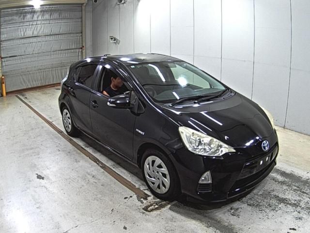 2014 Toyota Aqua S Japan auction vehicle