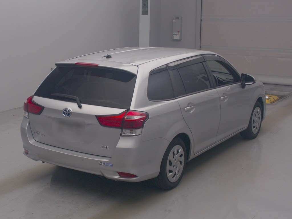 2021 Toyota Corolla Fielder ハイブリッド EX auction photo 2
