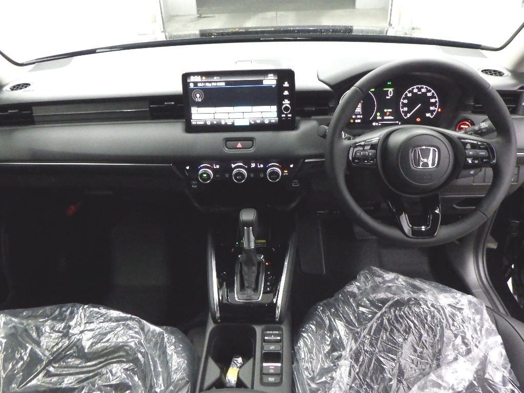 2026 Honda Vezel e:HEV Z auction photo 3