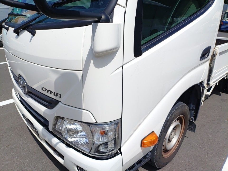 2020 Toyota Dyna auction photo 18
