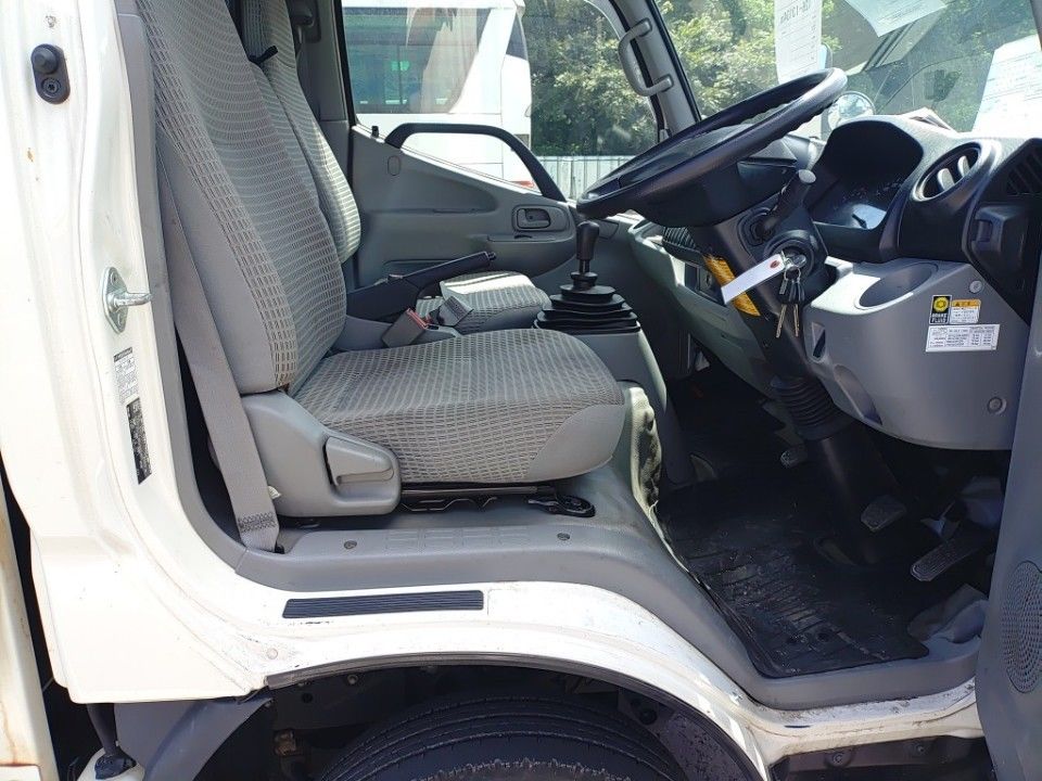 2020 Toyota Dyna auction photo 3