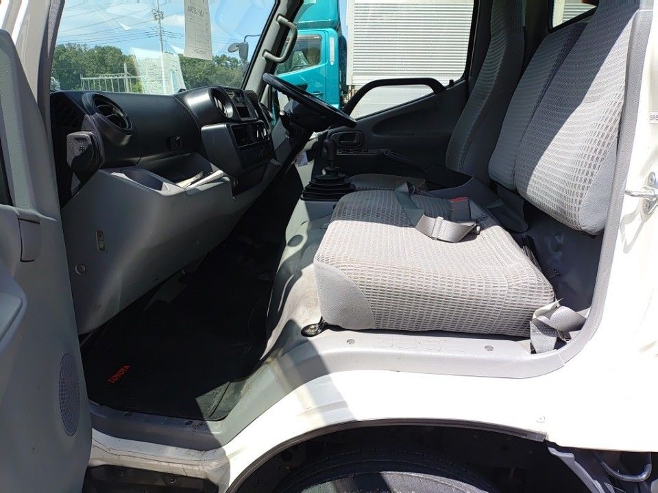 2020 Toyota Dyna auction photo 16