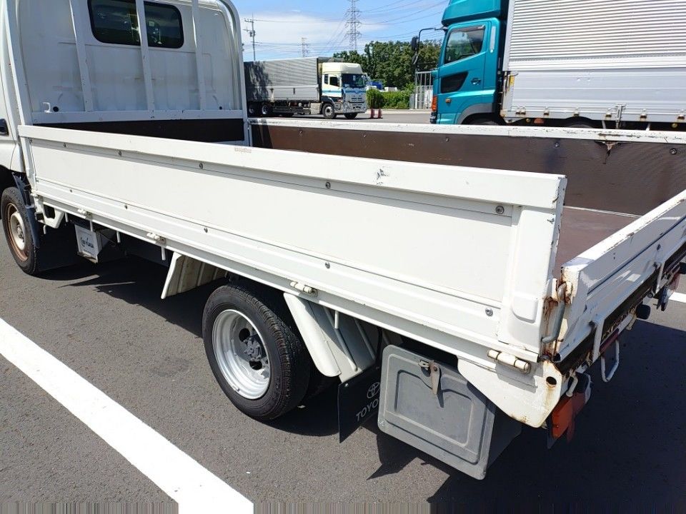 2020 Toyota Dyna auction photo 25