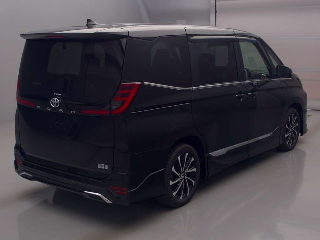 2023 Toyota Noah Hybrid S-Z auction photo 2