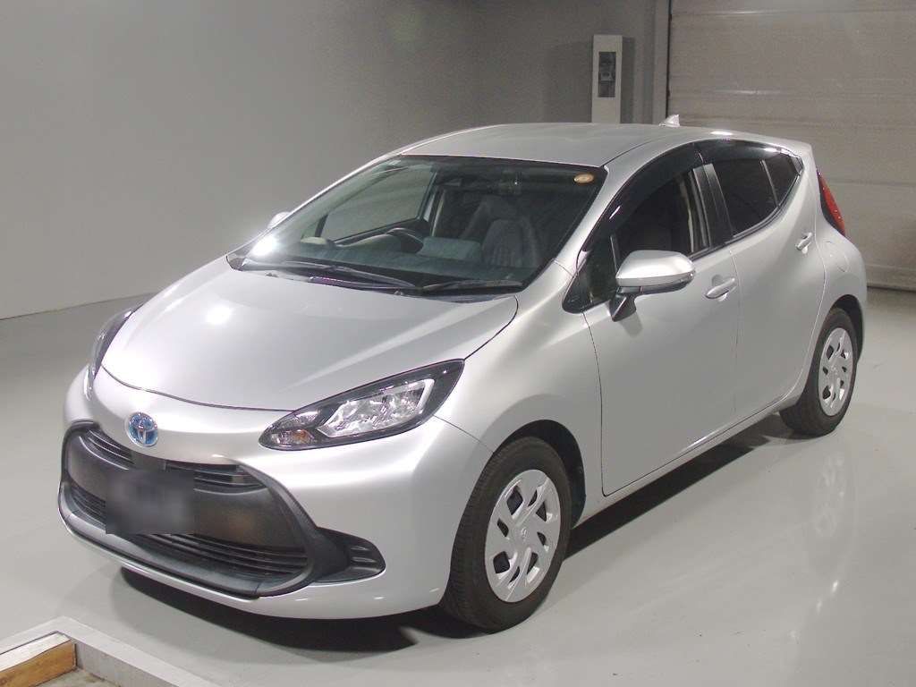 Japan Auction Vehicles 4 2021 Toyota Aqua X auction photo