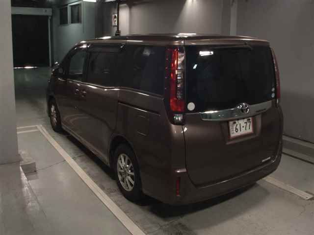 2015 Toyota Noah G auction photo 2
