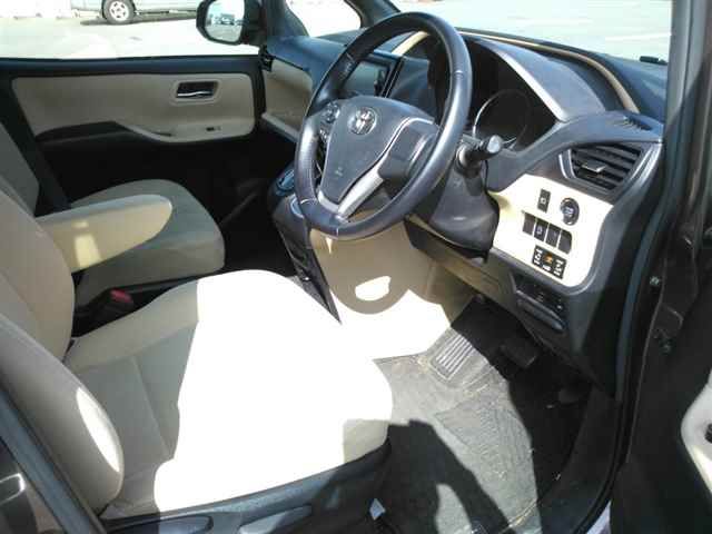 2015 Toyota Noah G auction photo 3