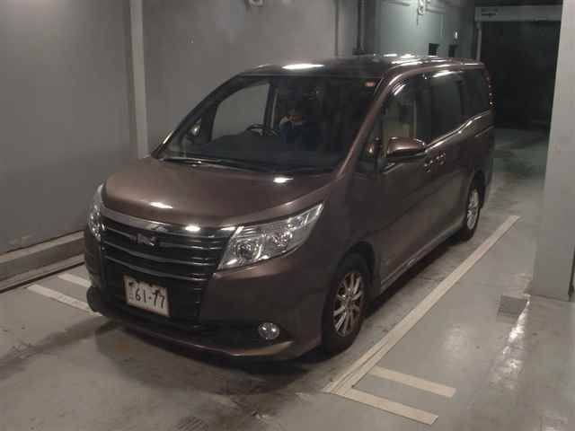 2015 Toyota Noah G auction photo 4