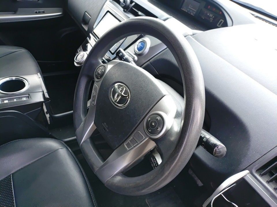 2019 Toyota プリウス α auction photo 35