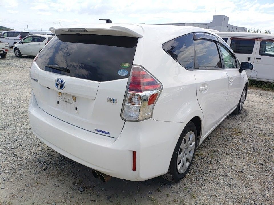 2019 Toyota プリウス α auction photo 2