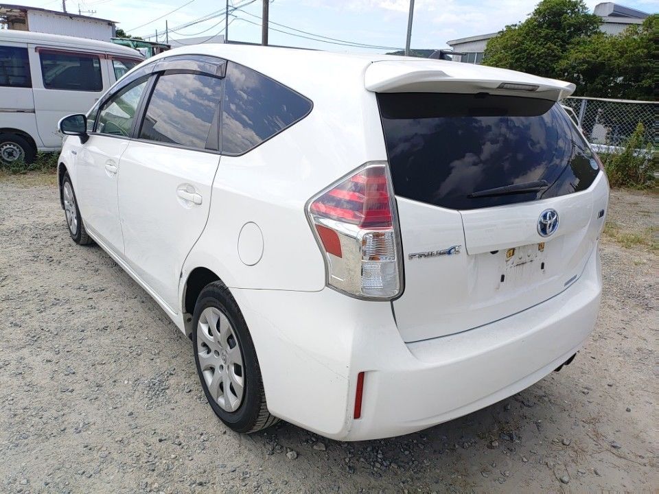 2019 Toyota プリウス α auction photo 6