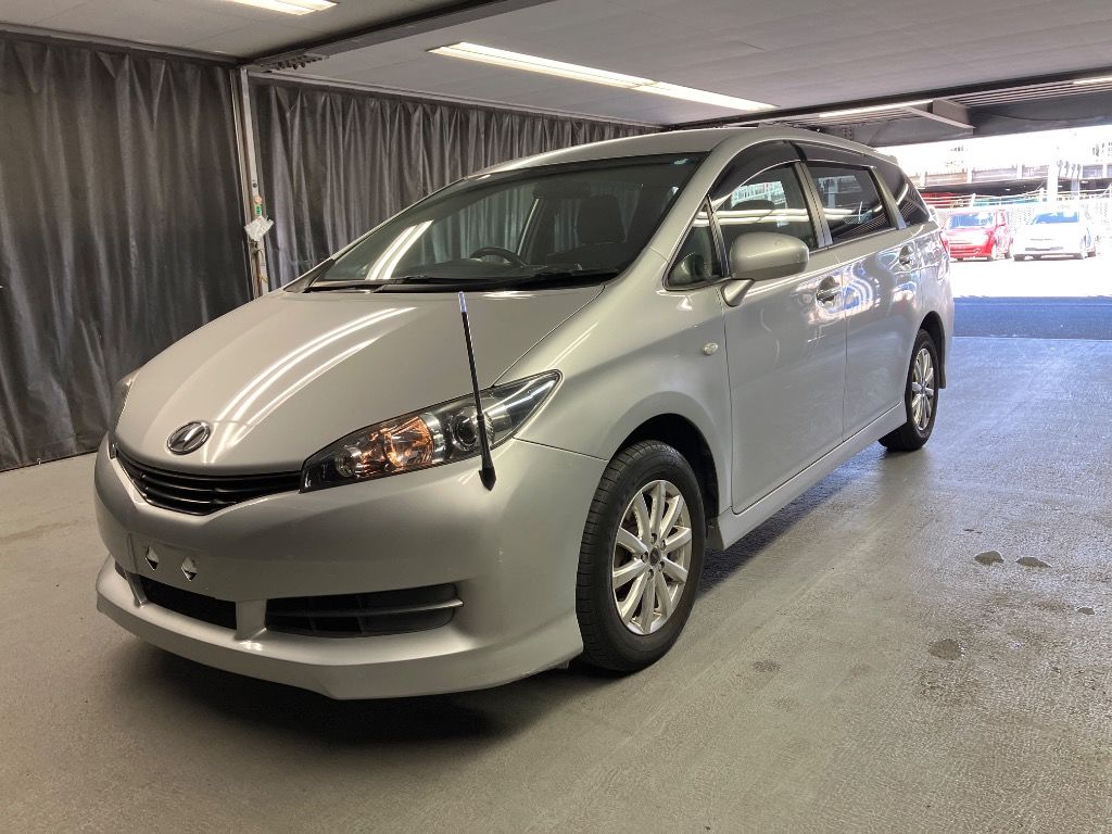 2012 Toyota Wish 1.8X HID Selection auction photo 5