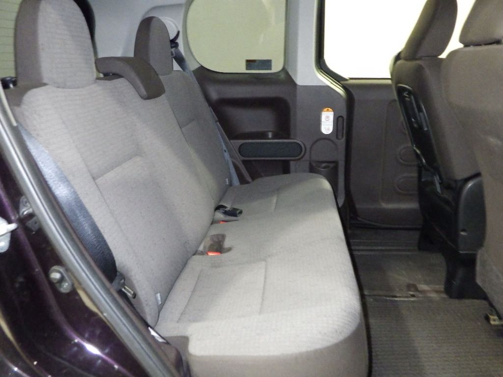 2016 Toyota Spade X auction photo 7
