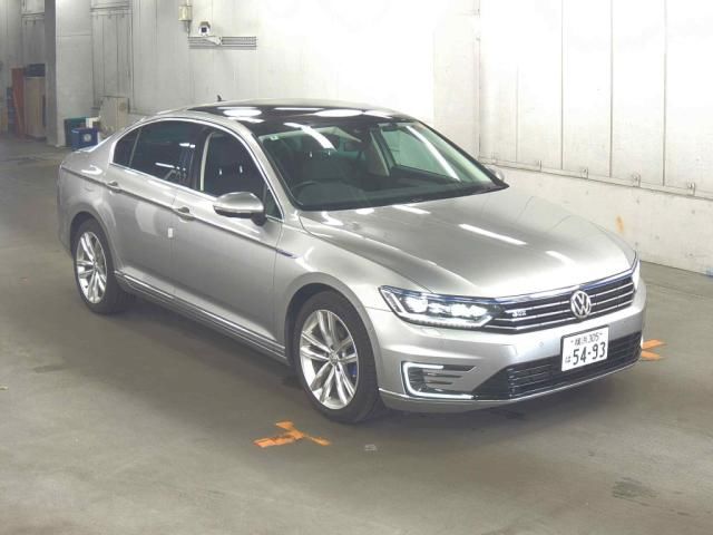 2016 Volkswagen VW パサート GTE アドバンス Japan auction vehicle