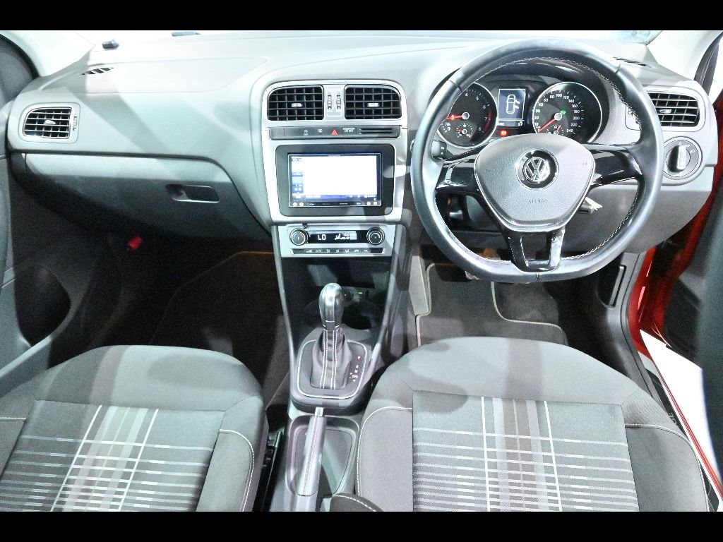 2015 Volkswagen ポロ 5HB ラウンジ auction photo 3
