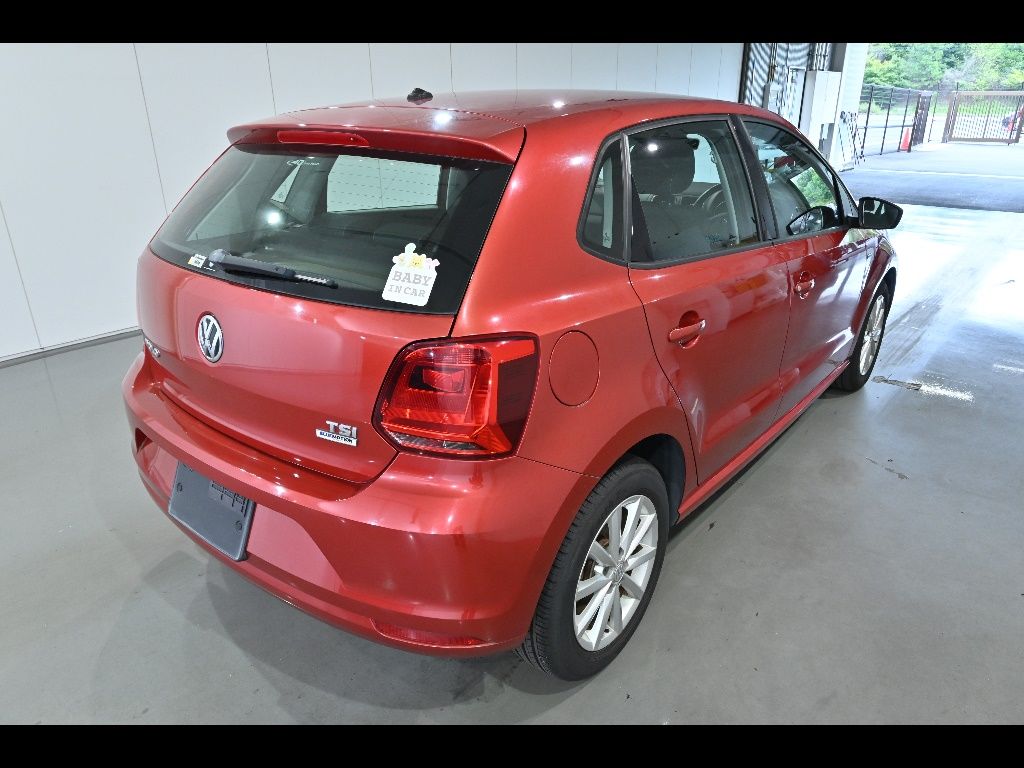 2015 Volkswagen ポロ 5HB ラウンジ auction photo 2