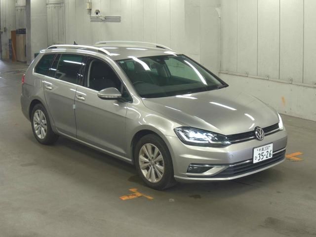 Japan Auction Vehicles 5 2018 Volkswagen VW ゴルフ Valiant TSI Comfortline auction photo