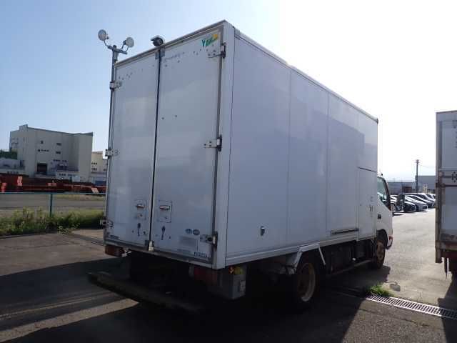 2013 Toyota Dyna 2.0t パネルバン 冷凍機付 auction photo 2