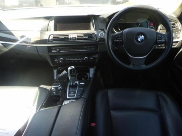 2016 BMW 5 Series 523d Luxury auction photo 3