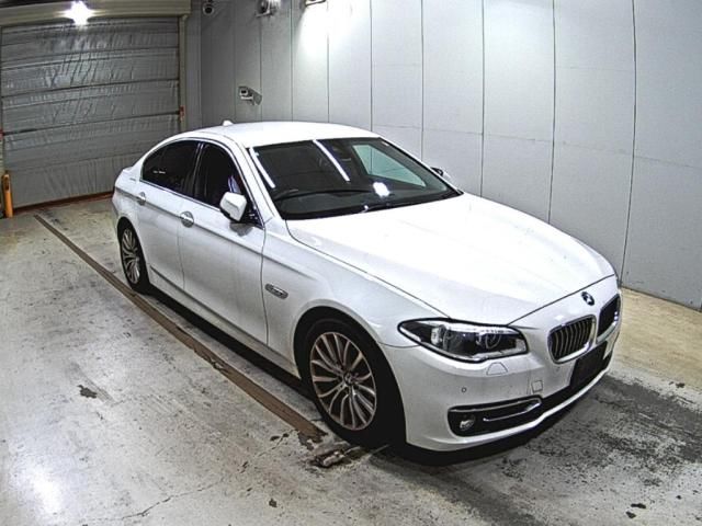 2016 BMW 5 Series 523d Luxury Japan auction vehicle
