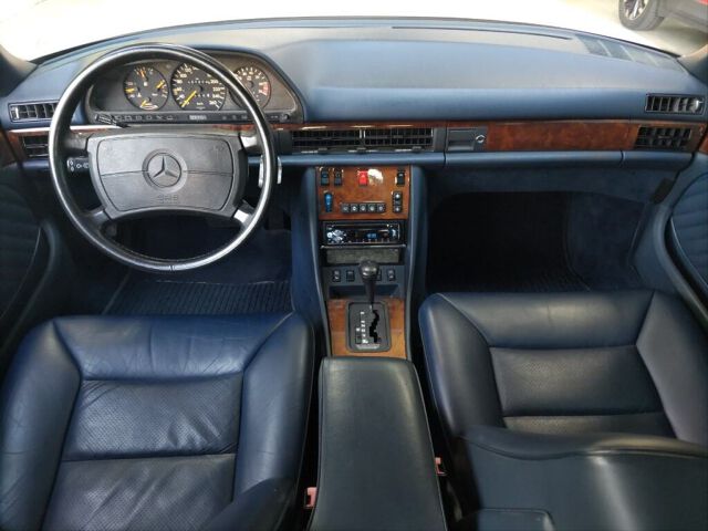 1990 Mercedes-Benz S-Class 560SEL auction photo 3