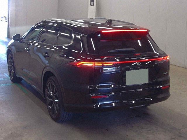 2025 Toyota Crown Estate Estate Z (HEV) 4WD auction photo 2