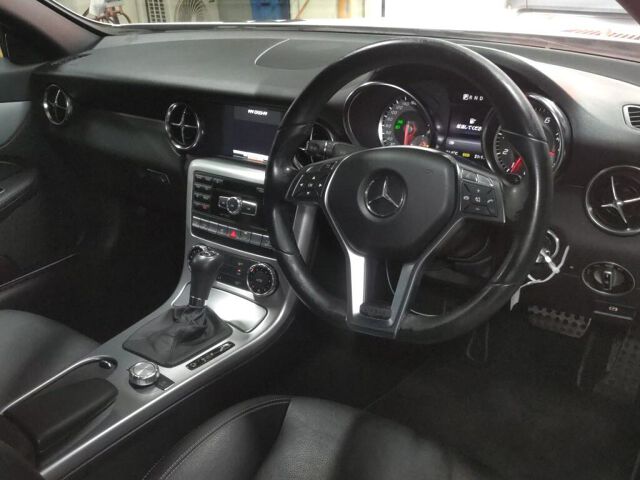 2014 Mercedes-Benz SLK SLK200 Trend auction photo 3
