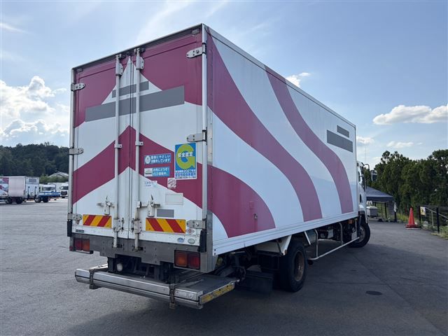 2013 Isuzu Forward Refrigerated and frozen trucks auction photo 2