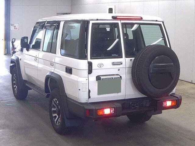 2025 Toyota Land Cruiser 70 AX 4WD auction photo 2