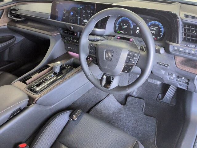 2025 Toyota Crown Z (HEV) auction photo 3