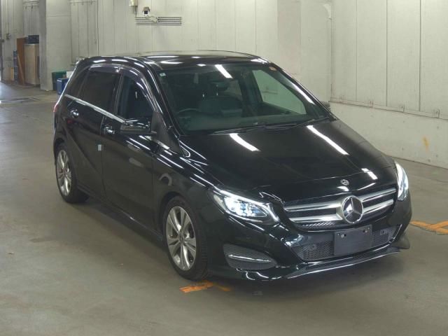 Japan Auction Vehicles 5 2018 Mercedes-Benz B 180 プレミアムP auction photo