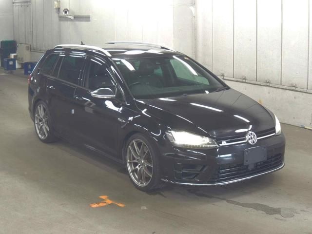 Japan Auction Vehicles 5 2015 Volkswagen VW ゴルフ R ヴァリアント4WD auction photo