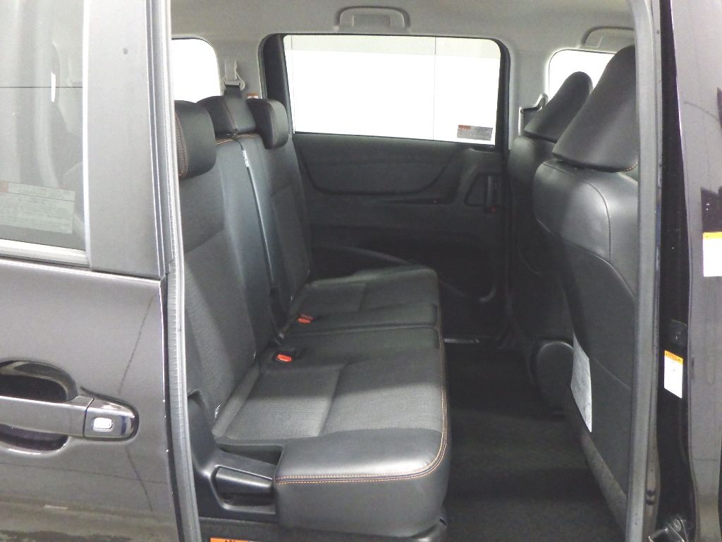 2017 Toyota Sienta ハイブリッドGクエロ auction photo 7