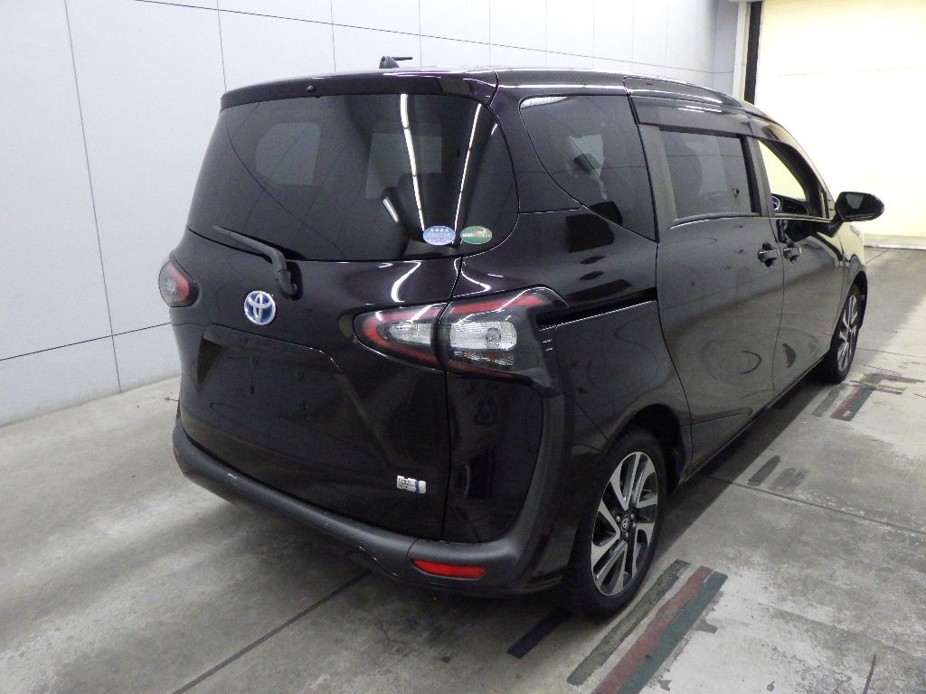 2017 Toyota Sienta ハイブリッドGクエロ auction photo 2