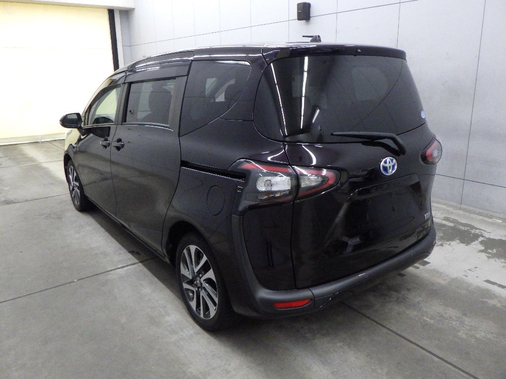 2017 Toyota Sienta ハイブリッドGクエロ auction photo 5
