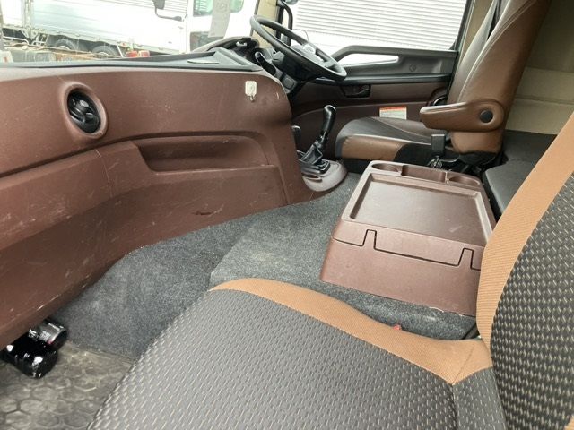 2018 Hino Profia アルミウイング auction photo 5