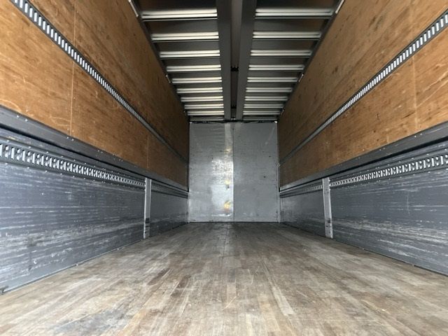 2018 Hino Profia アルミウイング auction photo 18
