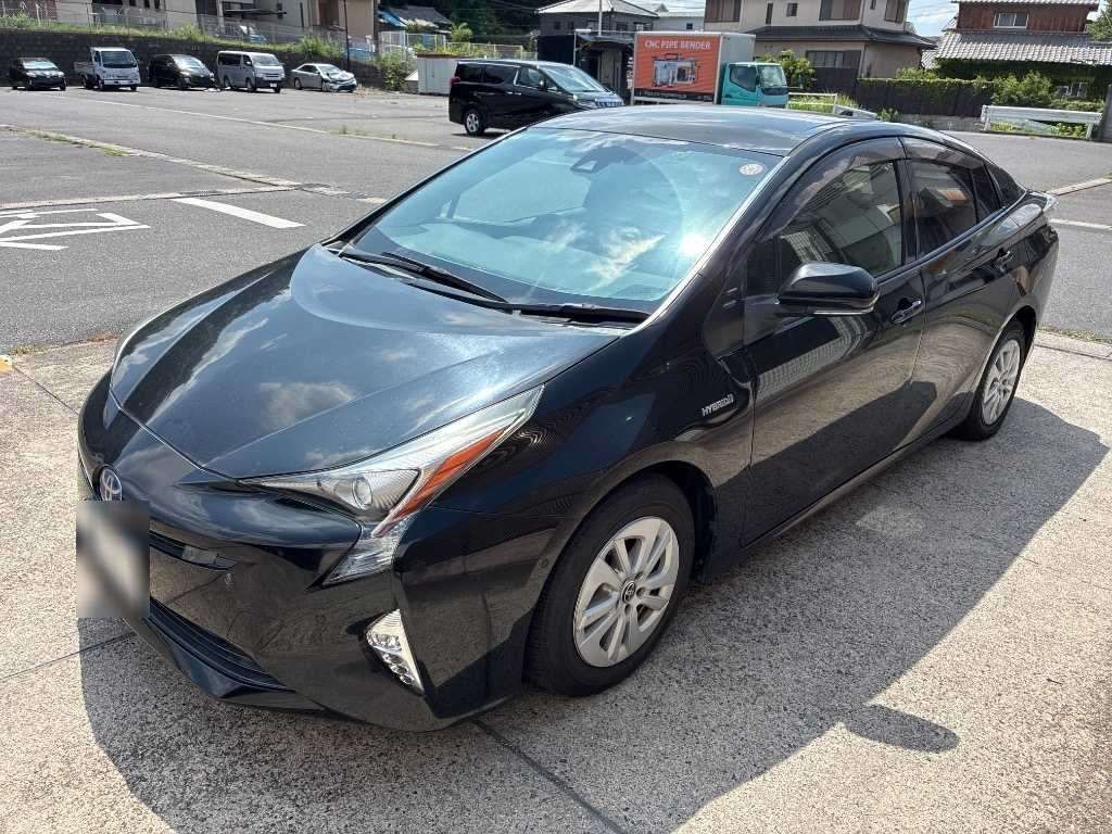 2018 Toyota Prius Sセーフティプラス Japan auction vehicle