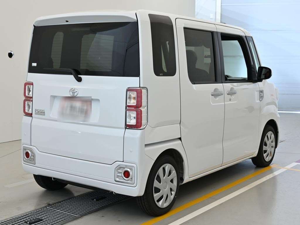 2022 Toyota ピクシスメガ D SA III auction photo 2