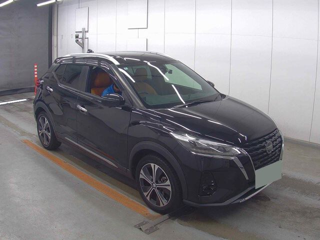 2022 Nissan Kicks X Two-Tone Interior Edition Japan auction vehicle