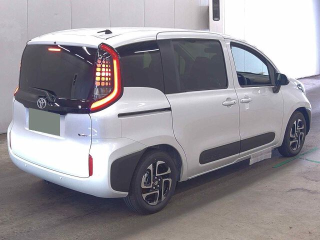 2026 Toyota Sienta ハイブリッドZ auction photo 5