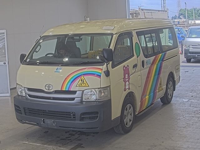 2010 Toyota Hiace ワゴン Japan auction vehicle