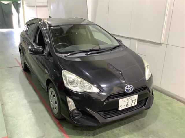 Japan Auction Vehicles 4 2015 Toyota Aqua G auction photo