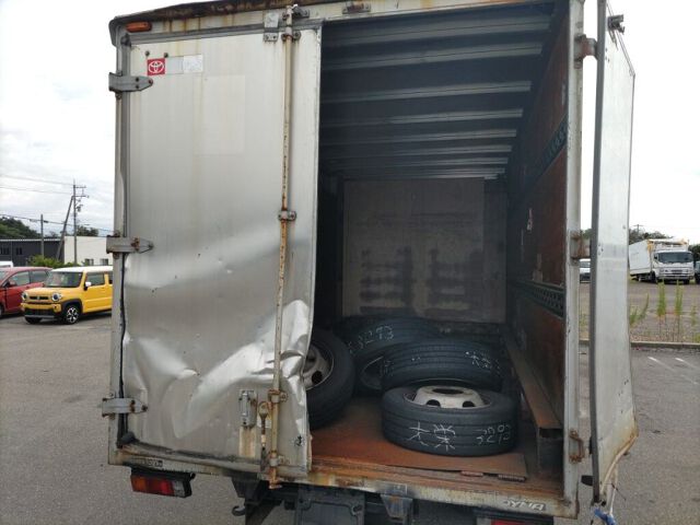 2009 Toyota Dyna ロング auction photo 3